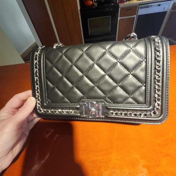 NWT Badgley Mischka - Picture 4 of 10